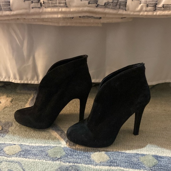 Black suede booties with heel - Picture 1 of 5